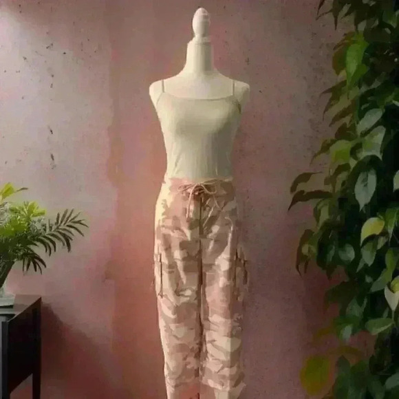 Verona Pants - Pink/White Camo Capri